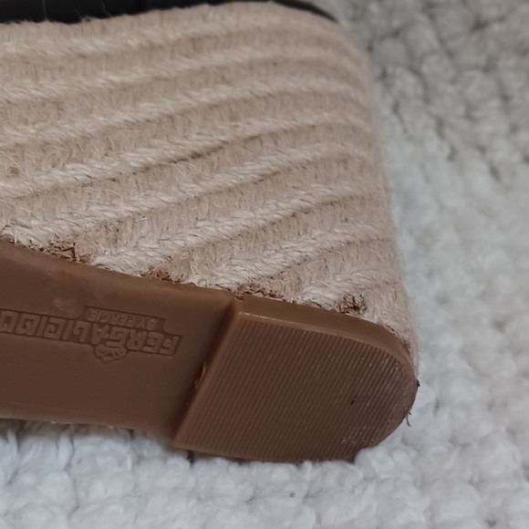 Fergalicious Wedge black silver and gems buckle open toe sandle women size 9 - Picture 5 of 12